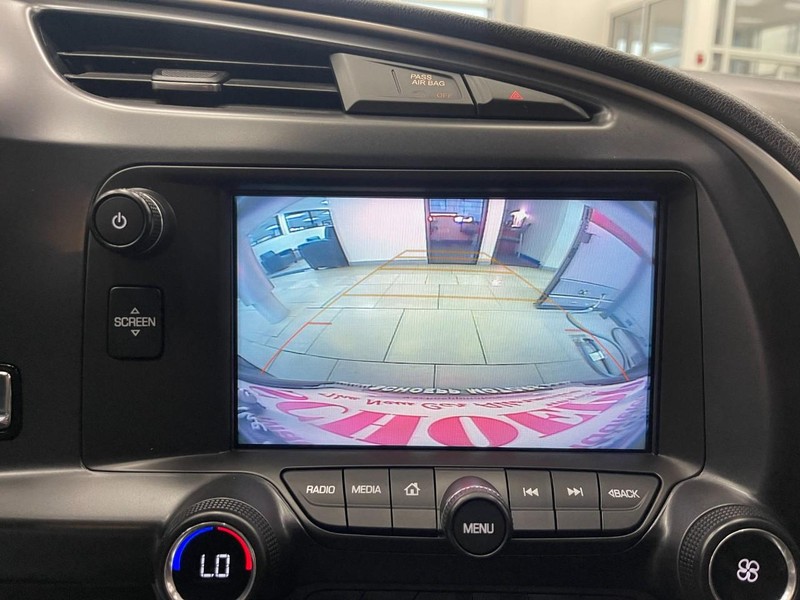 Chevrolet Corvette Vehicle Image 11