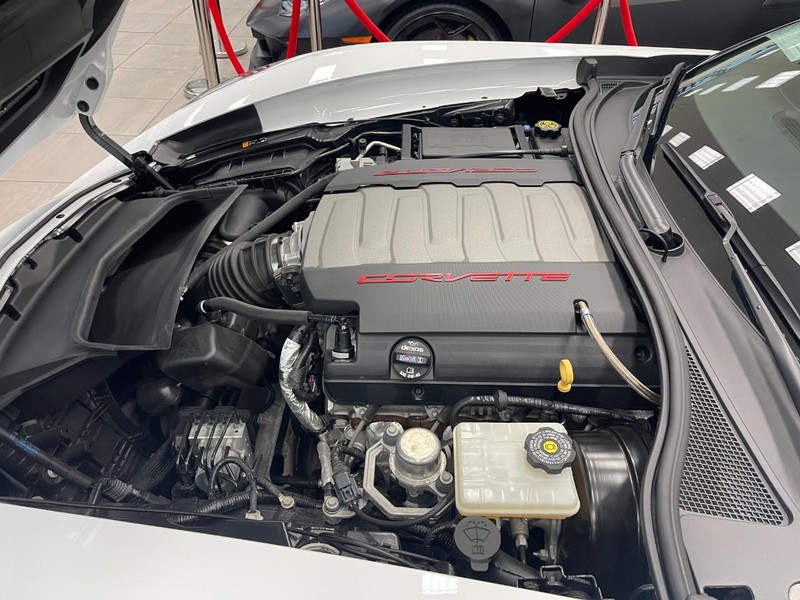 Chevrolet Corvette Vehicle Image 14