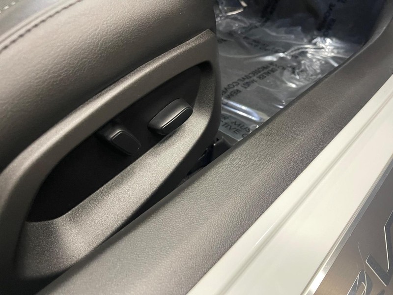 Chevrolet Corvette Vehicle Image 22