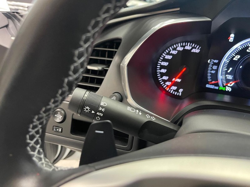 Chevrolet Corvette Vehicle Image 31