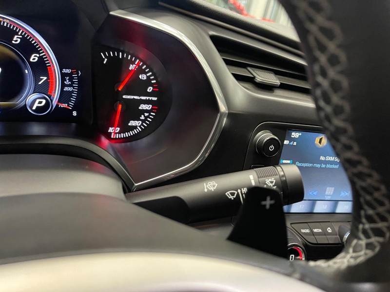 Chevrolet Corvette Vehicle Image 32