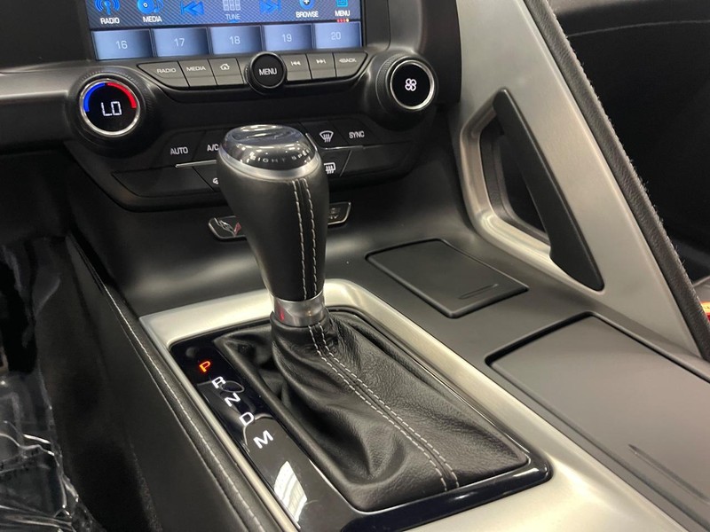 Chevrolet Corvette Vehicle Image 34