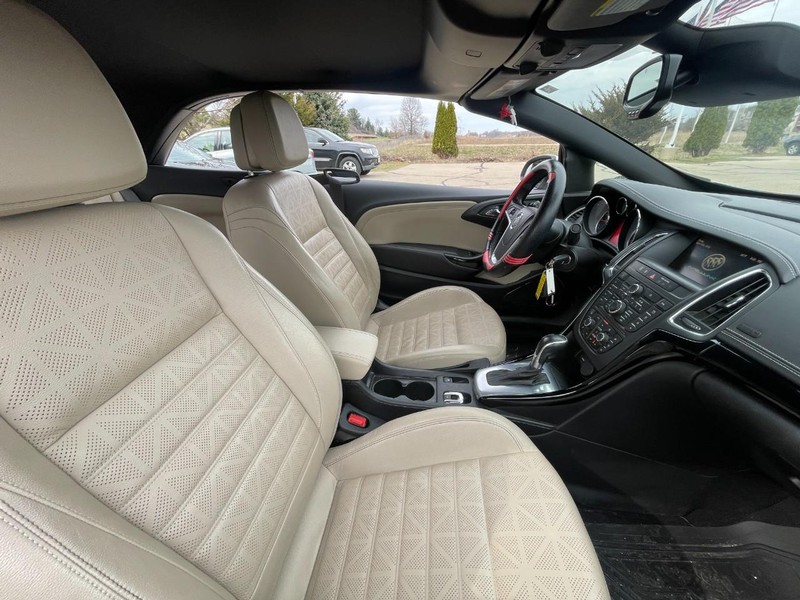 Buick Cascada Vehicle Image 03