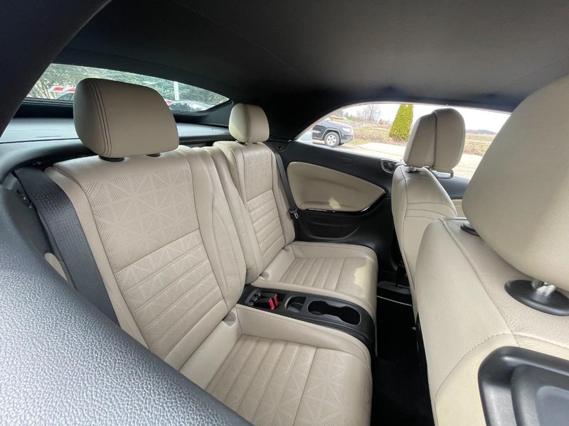 Buick Cascada Vehicle Image 04