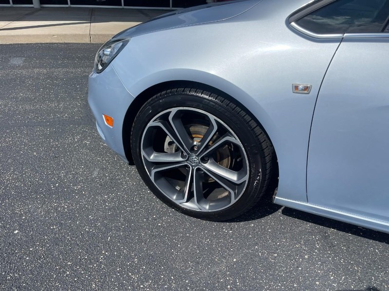 Buick Cascada Vehicle Image 08