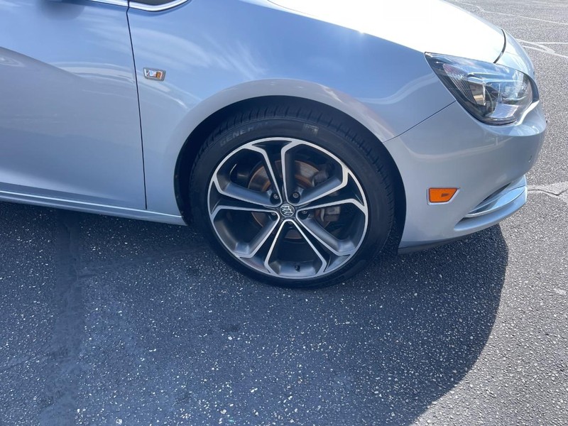 Buick Cascada Vehicle Image 09