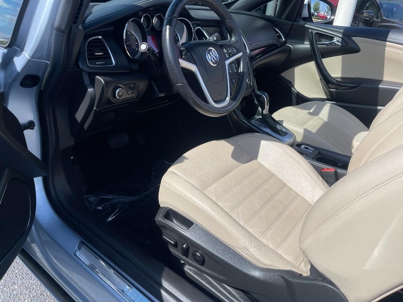 Buick Cascada Vehicle Image 17