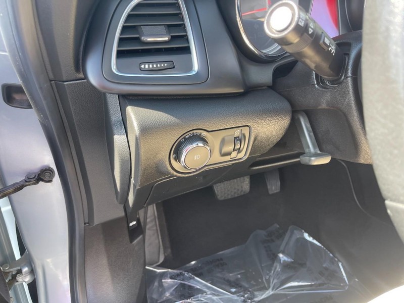 Buick Cascada Vehicle Image 19