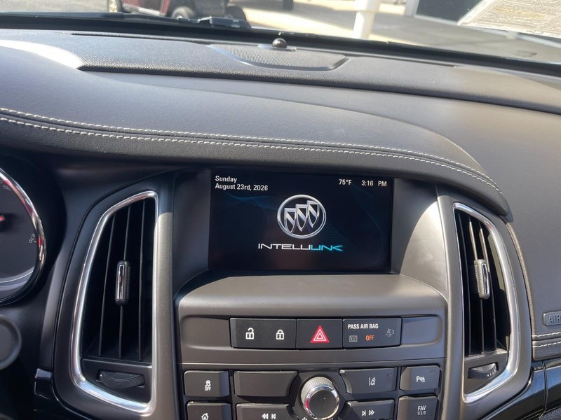 Buick Cascada Vehicle Image 25