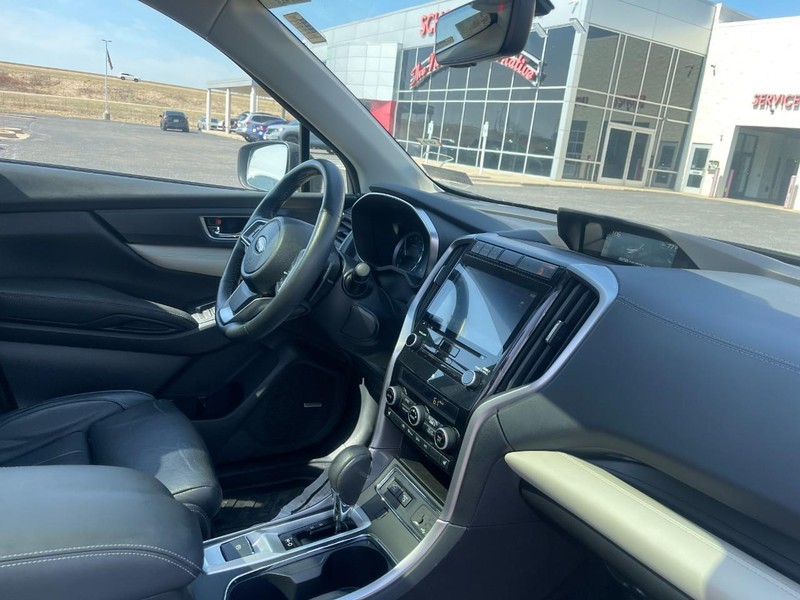 Subaru Ascent Vehicle Image 02