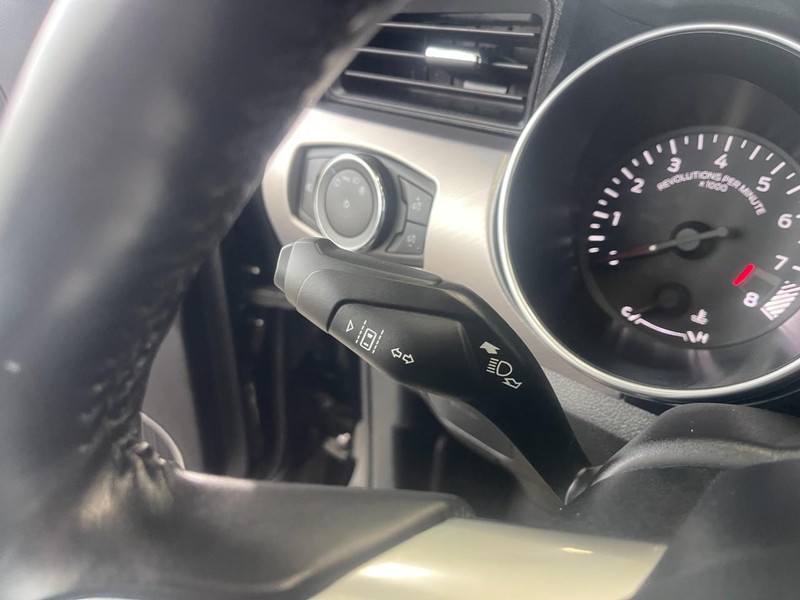 Ford Mustang Vehicle Image 24