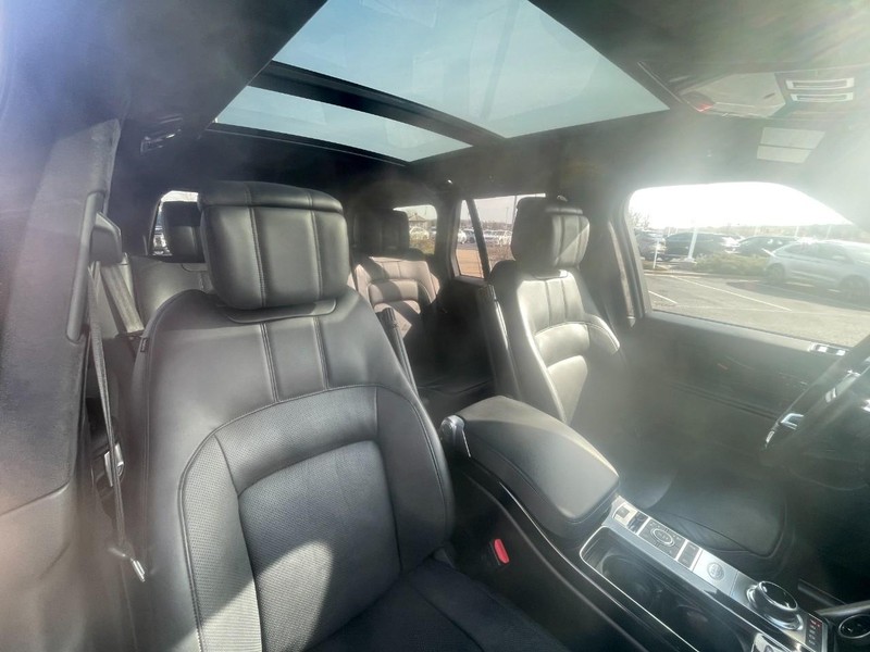Land Rover Range Rover Vehicle Image 12