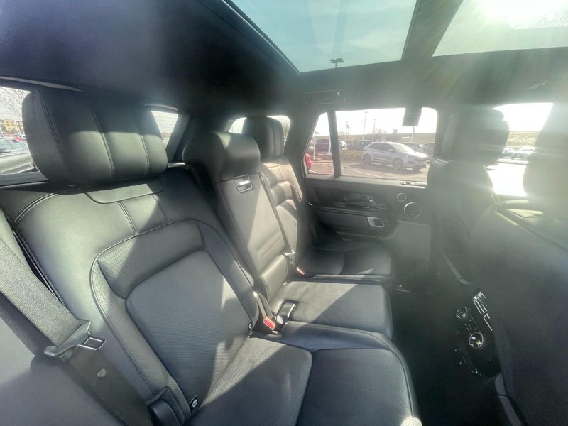 Land Rover Range Rover Vehicle Image 16