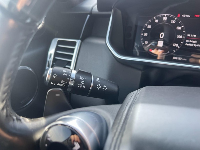Land Rover Range Rover Vehicle Image 33