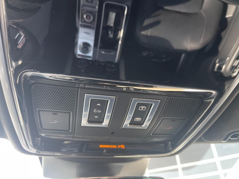Land Rover Range Rover Vehicle Image 42