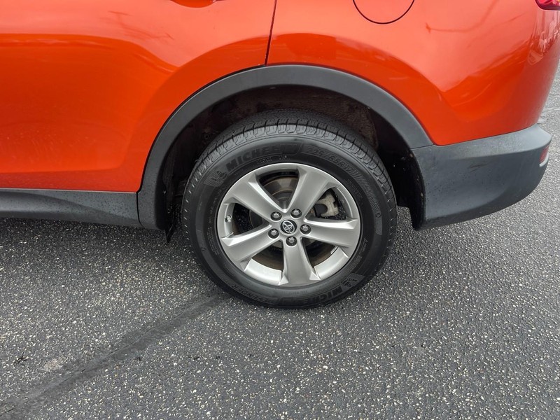 Toyota RAV4 Vehicle Image 05