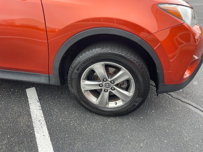 Toyota RAV4 Vehicle Image 07