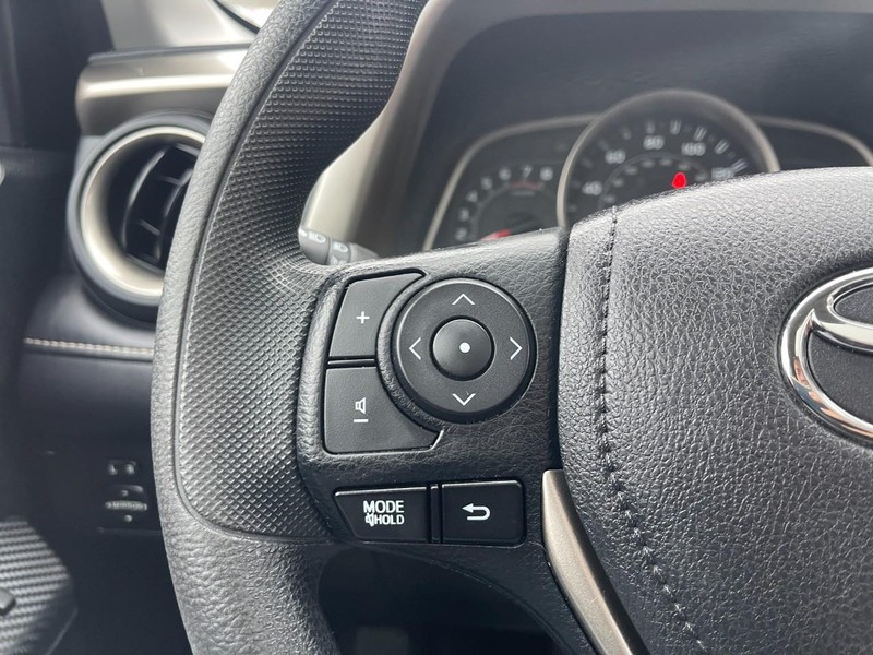 Toyota RAV4 Vehicle Image 21