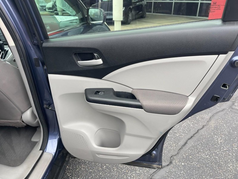 Honda CR-V Vehicle Image 09