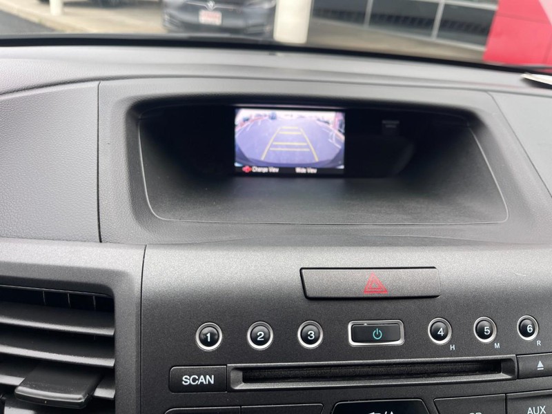 Honda CR-V Vehicle Image 18