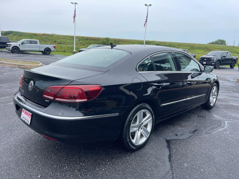 Volkswagen CC Vehicle Image 03