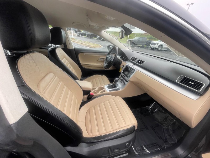 Volkswagen CC Vehicle Image 07