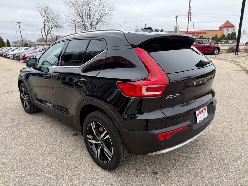 Volvo XC40 Vehicle Image 07