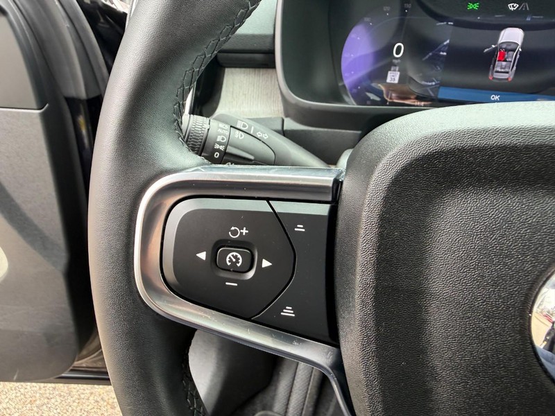 Volvo XC40 Vehicle Image 24