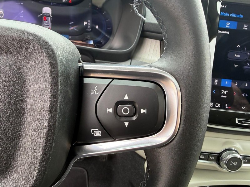 Volvo XC40 Vehicle Image 26