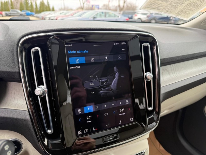 Volvo XC40 Vehicle Image 27