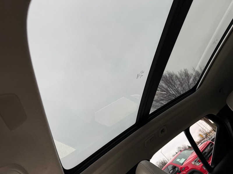 Volvo XC40 Vehicle Image 33