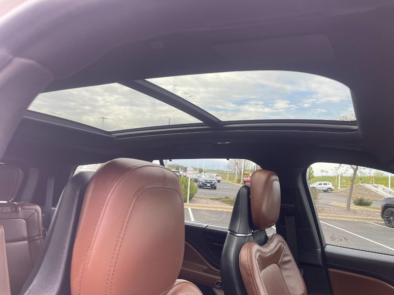 Lincoln Aviator Vehicle Image 07