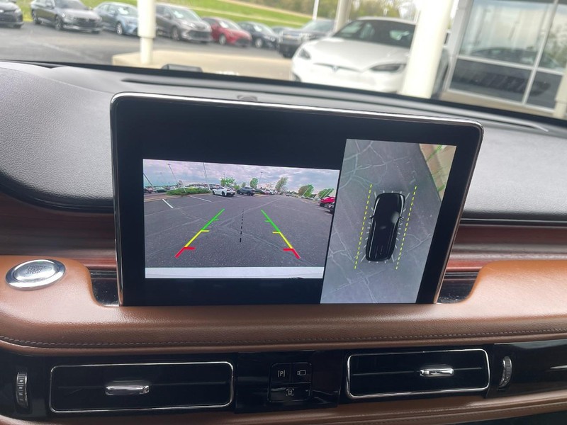 Lincoln Aviator Vehicle Image 36