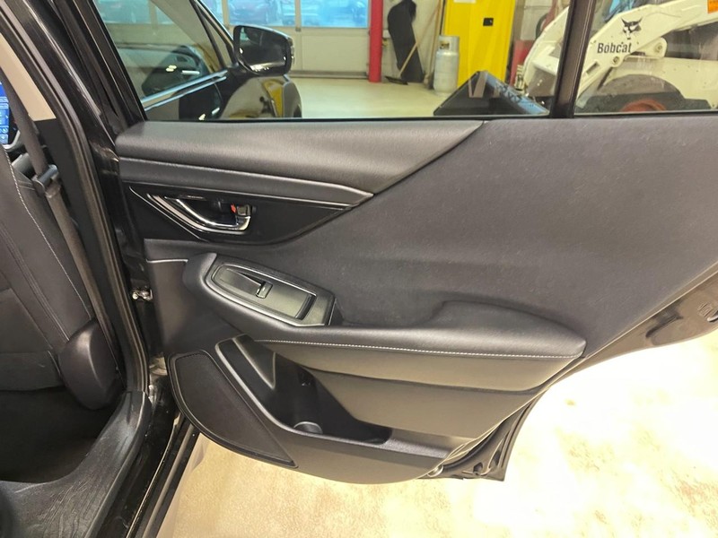 Subaru Outback Vehicle Image 12