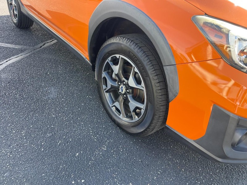Subaru Crosstrek Vehicle Image 04