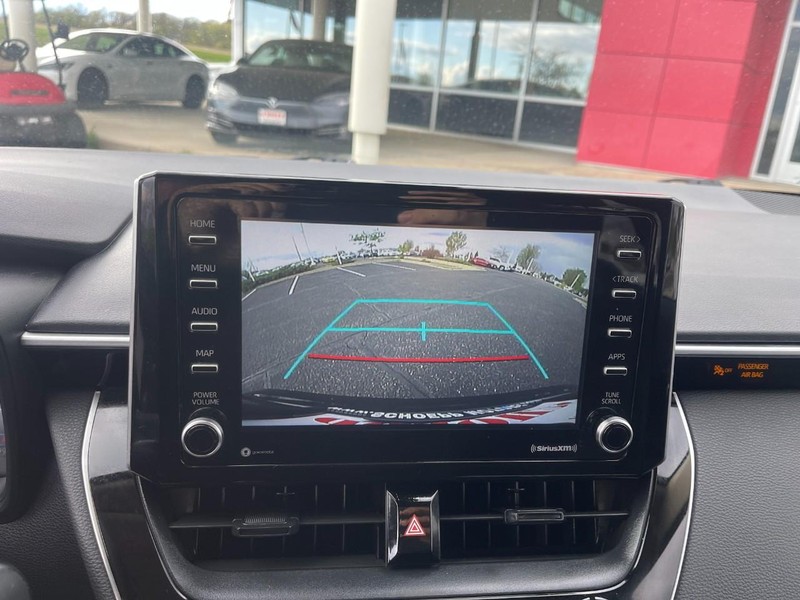 Toyota Corolla Vehicle Image 16