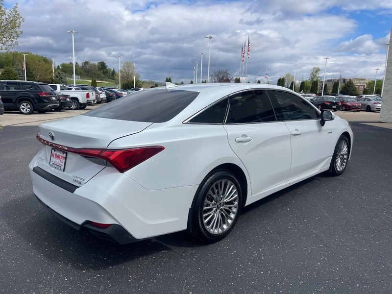 Toyota Avalon Vehicle Image 03