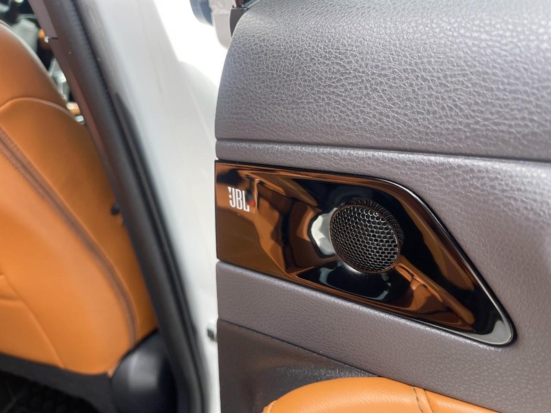 Toyota Avalon Vehicle Image 17