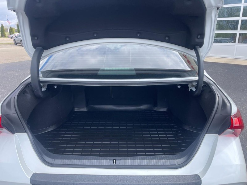 Toyota Avalon Vehicle Image 18