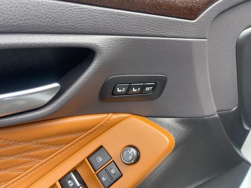 Toyota Avalon Vehicle Image 23