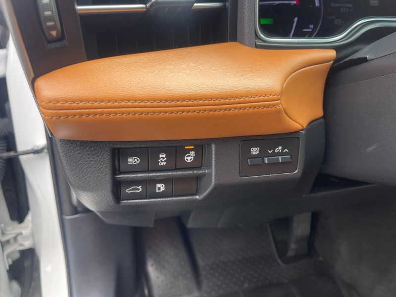 Toyota Avalon Vehicle Image 24