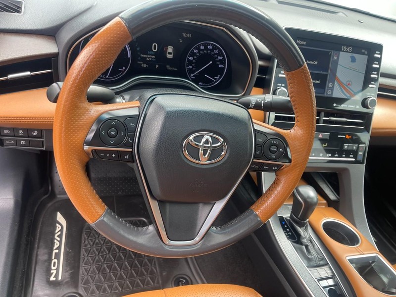 Toyota Avalon Vehicle Image 26