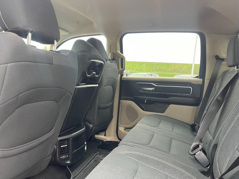 Ram 1500 Vehicle Image 11