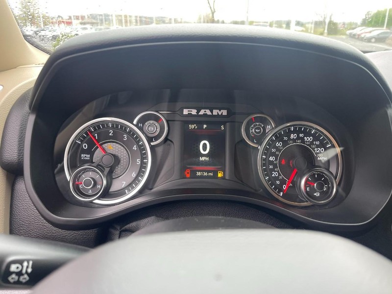 Ram 1500 Vehicle Image 18