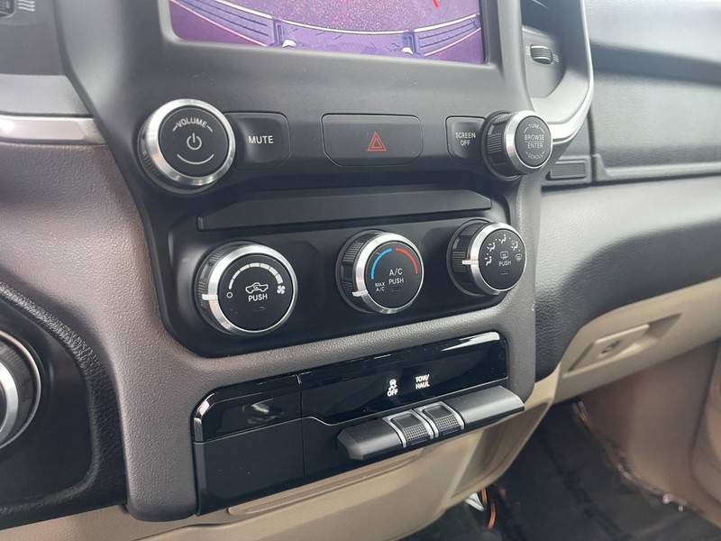 Ram 1500 Vehicle Image 22