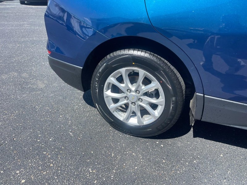Chevrolet Equinox Vehicle Image 08