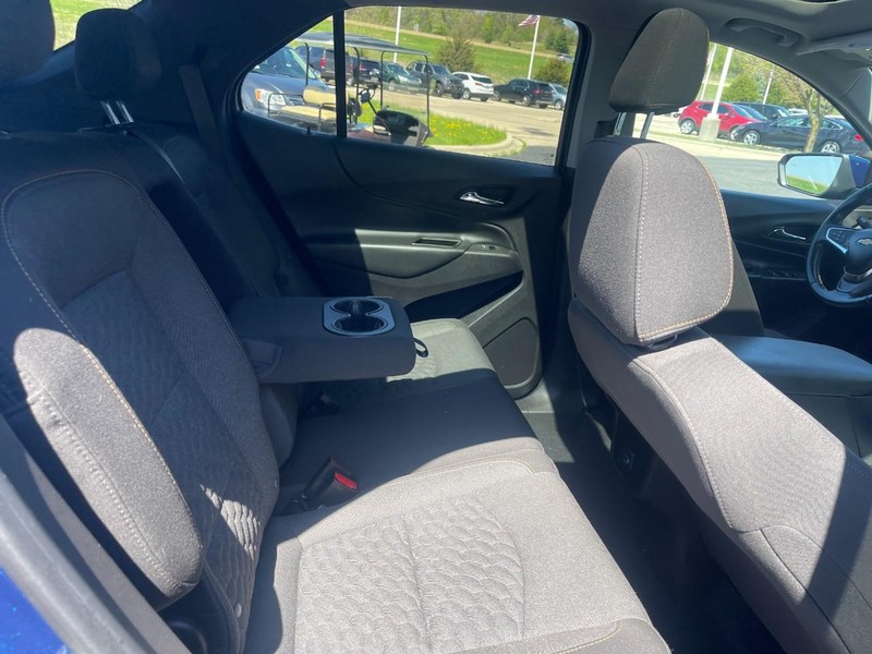 Chevrolet Equinox Vehicle Image 13