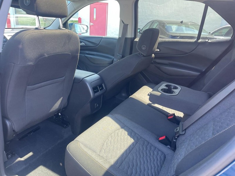 Chevrolet Equinox Vehicle Image 18