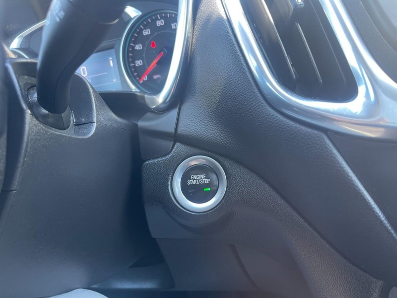 Chevrolet Equinox Vehicle Image 30