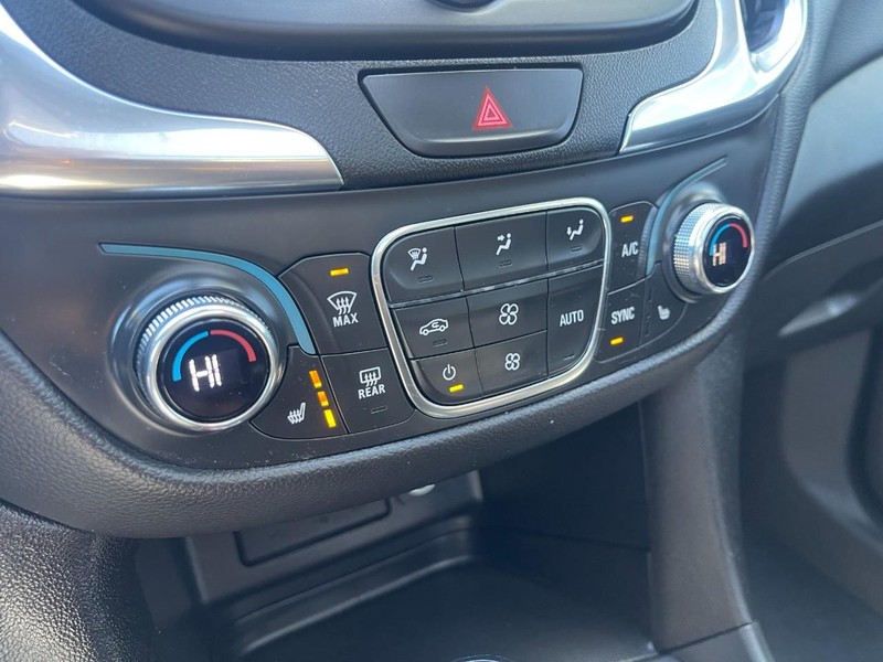 Chevrolet Equinox Vehicle Image 33